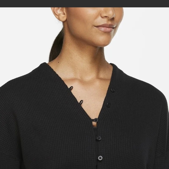 Nike Yoga Women's Waffled Pullover Black Dri-Fit - Picture 3 of 4